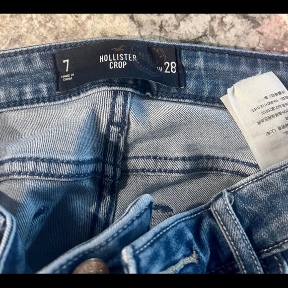 Hollister crop jean size 7 waist 28 - Picture 5 of 5